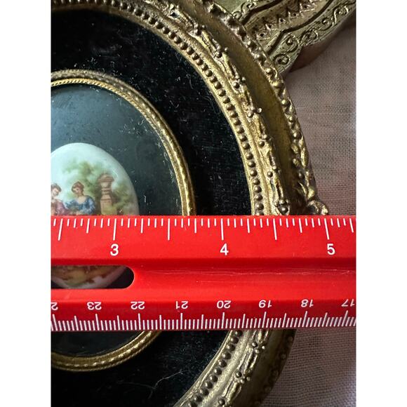 2 Vintage Framed Cameo pictures oval gold framed ornate Victorian porcelain - Picture 6 of 16